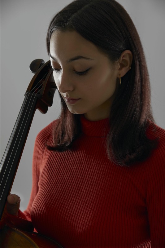 Eliana Razzino Yang